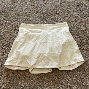 LULULEMON tennis skirt size 4 tall in white